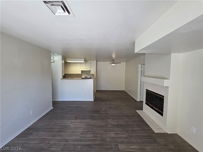 Building Photo - 4865 S Torrey Pines Dr