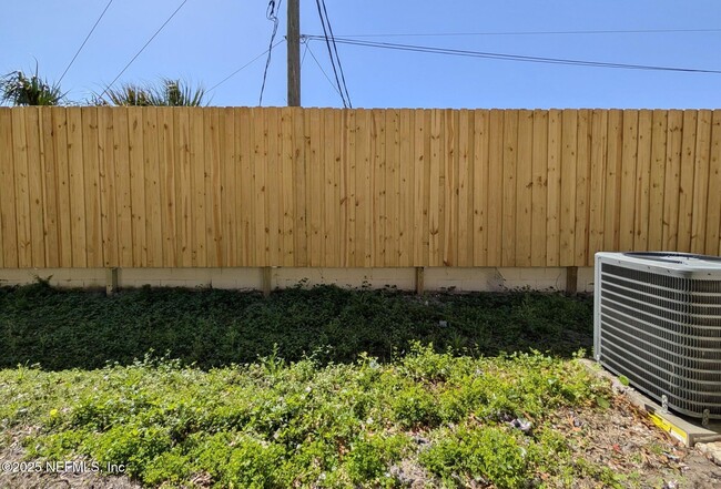 Building Photo - 2851 Yellow Pine Ct
