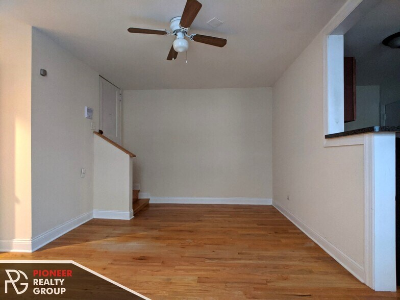 Building Photo - 2842 N Orchard St