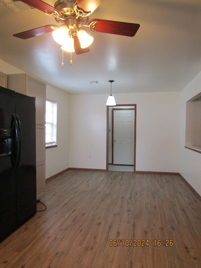 Building Photo - Great home located in Terrace Hills!