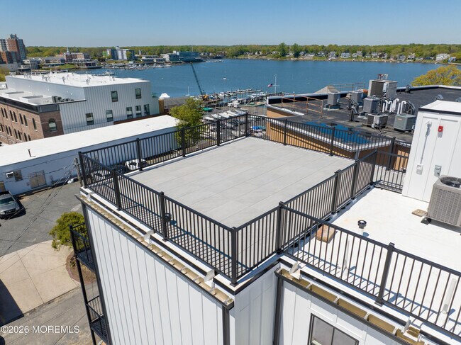 Building Photo - 9 Wharf Ave