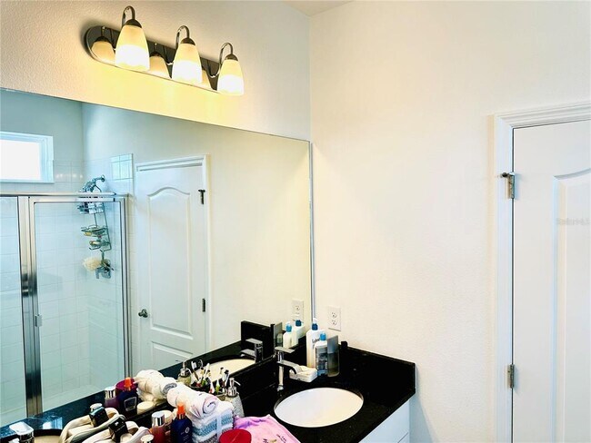 Building Photo - 15347 Gilligan Ct