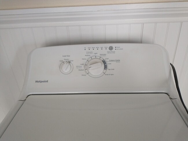 Building Photo - 9 James St