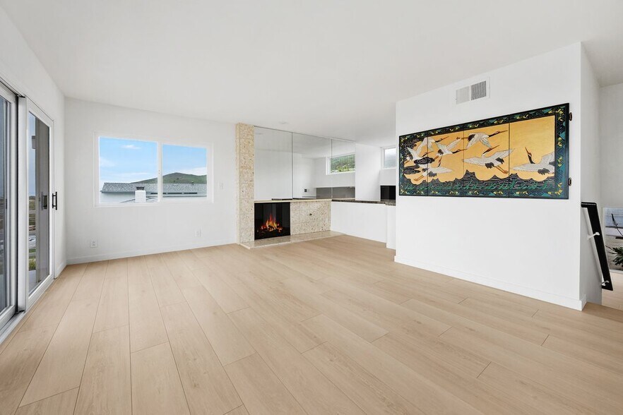 Building Photo - 18145 Kingsport Dr