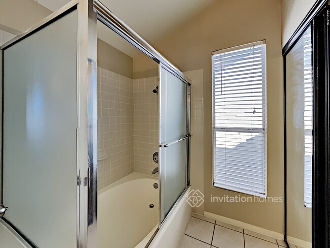 Building Photo - 1740 La Cruz Dr