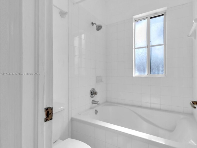 Building Photo - 8432 NW 107th Ct