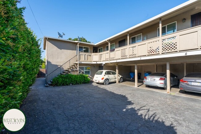 Building Photo - 513 Pierce Rd