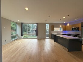 Building Photo - 5007 Renton Ave S