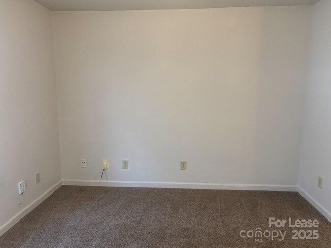 Building Photo - 1124 New Day Ct