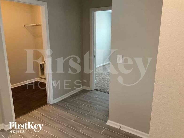 Building Photo - 2366 Sea Palm Ave