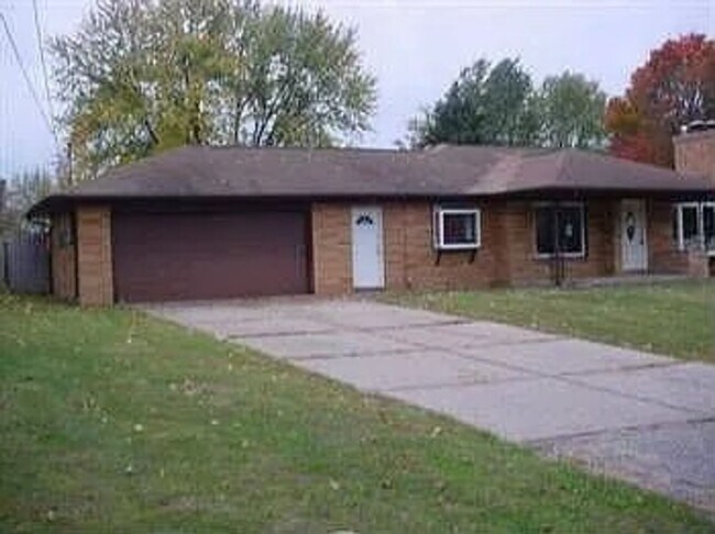 Building Photo - Single Family Home in Desirable Kentwood