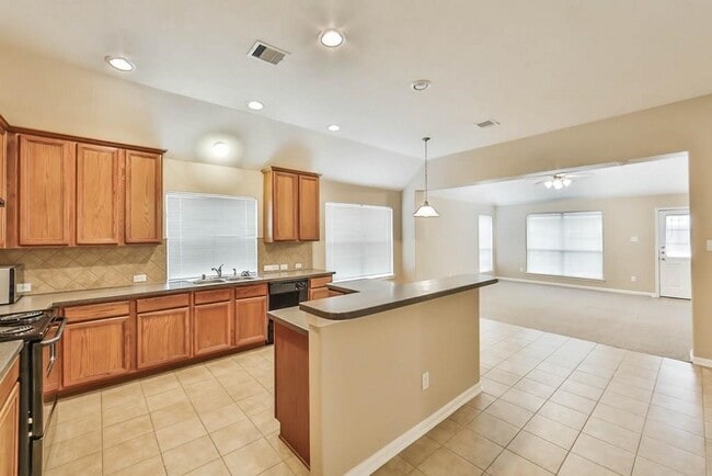 Building Photo - 20542 Avery Grove Ct