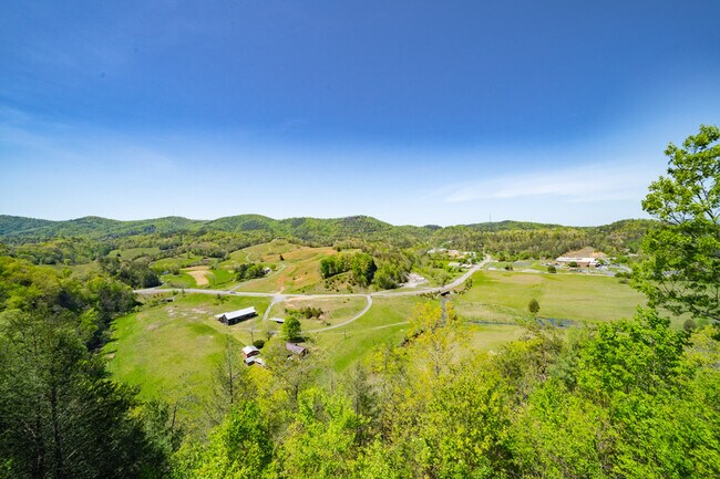 Building Photo - 4249 Dollys Dr