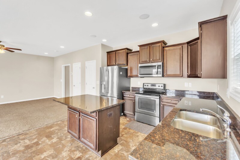 Building Photo - 125 Viewmont Dr