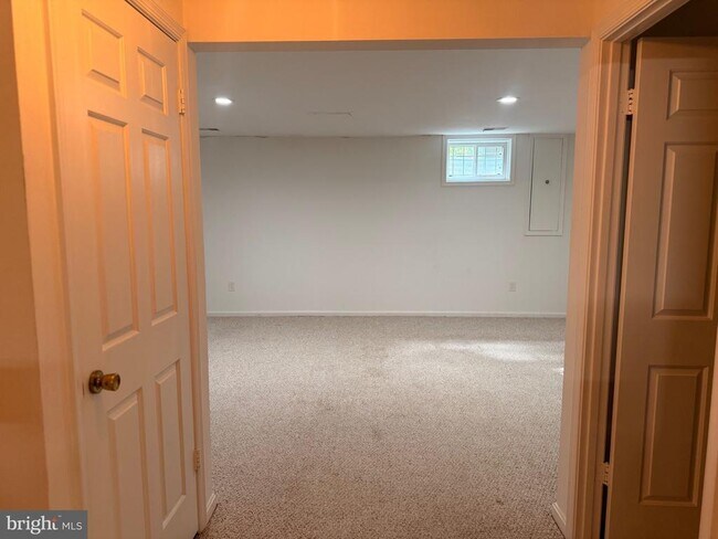 Building Photo - 607 Concerto Ln