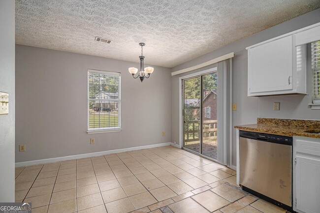 Building Photo - 5913 Summerglen Ln