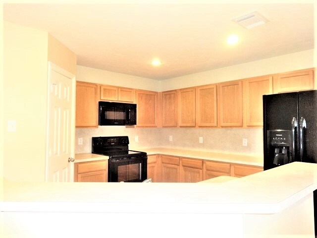 Building Photo - 2207 Shady Pine Dr