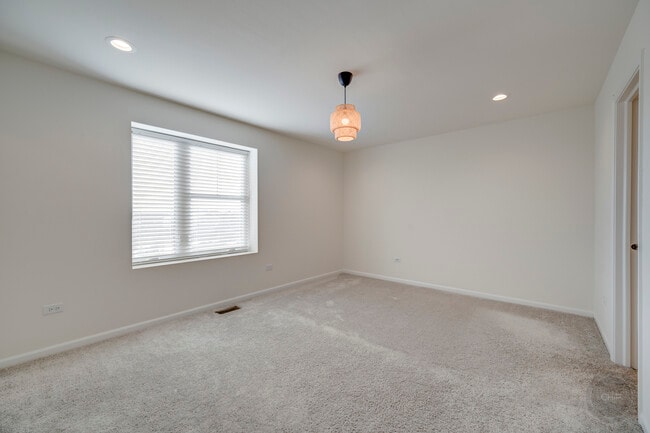 Building Photo - 4138 Irving Rd