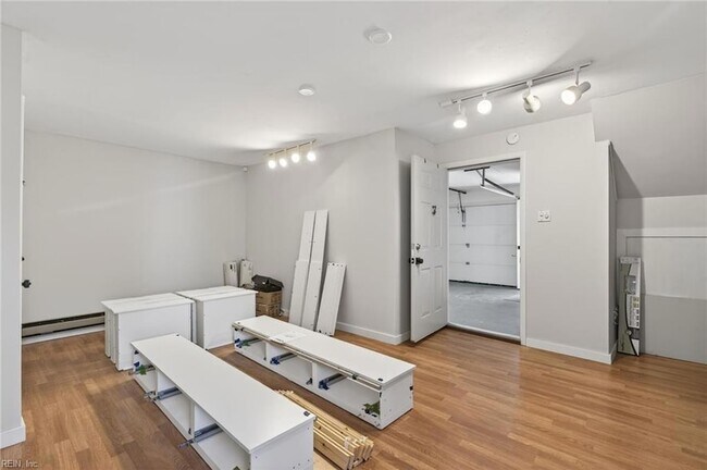 Building Photo - 2232 Vista Cir