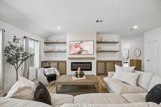 Building Photo - 7511 Greenbriar Cayon Ln
