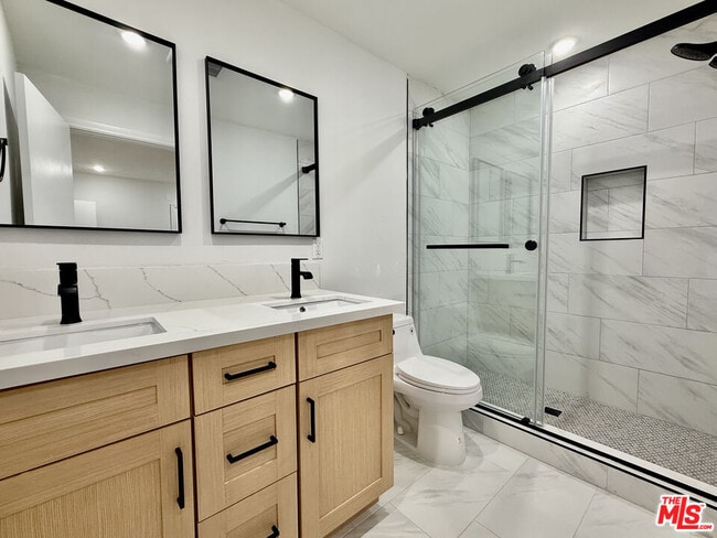 Building Photo - 1221 West Blvd