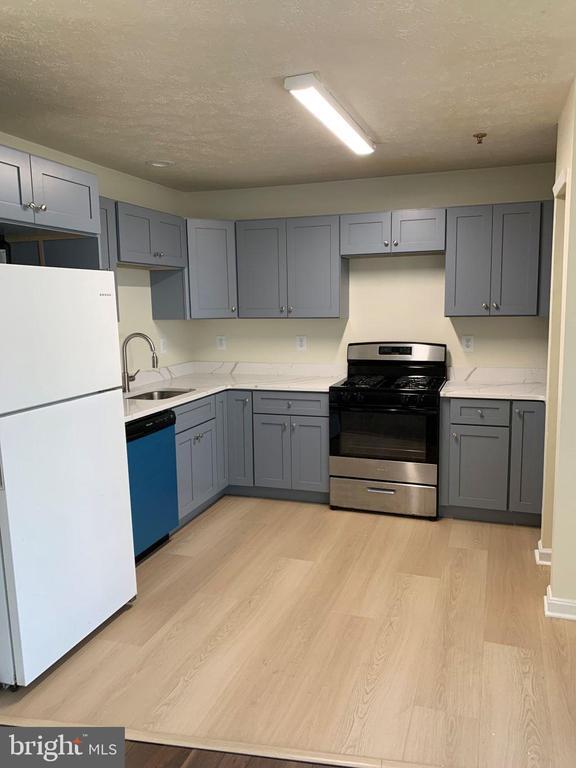 Building Photo - 9014 Constant Course