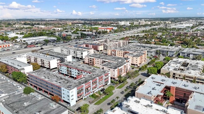 Building Photo - 6070 W 19th Ave