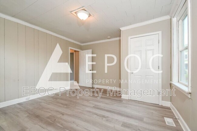 Building Photo - 2512 Stockton St