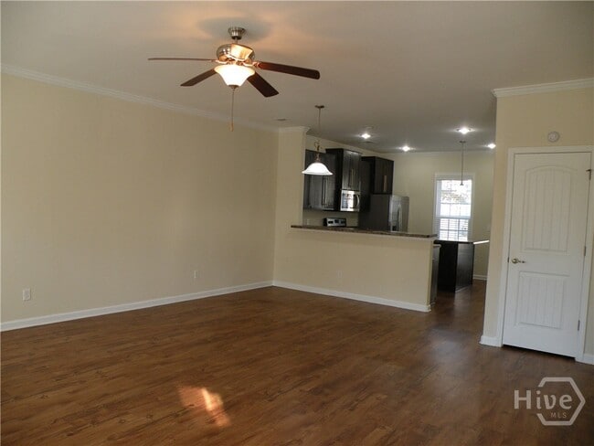 Building Photo - 104 Ventura Pl