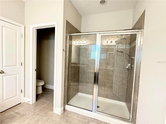 Building Photo - 9434 Trinana Cir