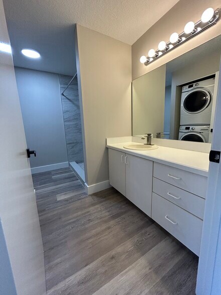 Building Photo - 1601 Big Tree Rd