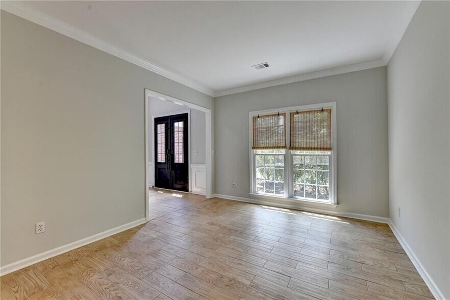 Building Photo - 2835 Crestmont Ct