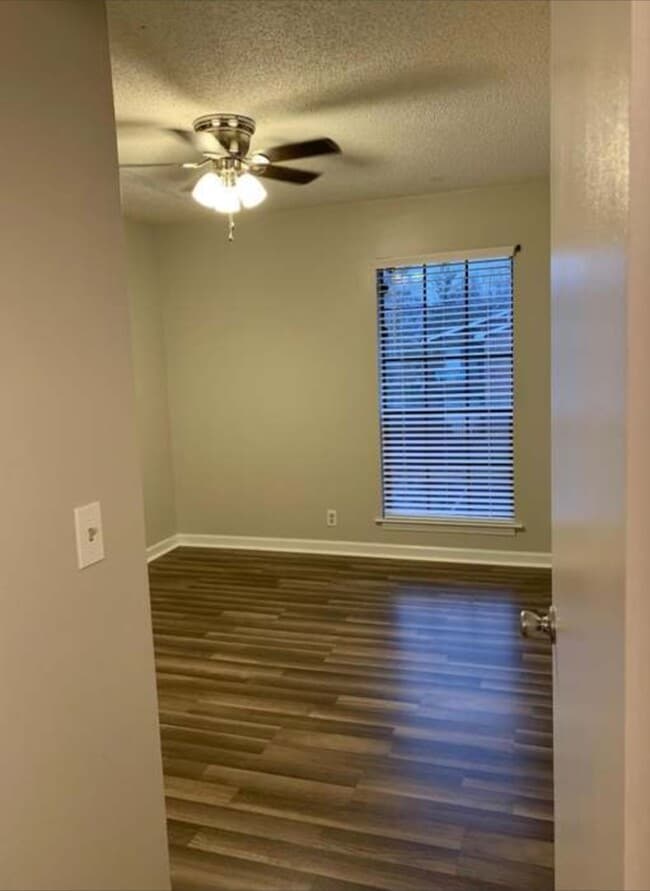 Building Photo - 129 Brooke Castle Dr