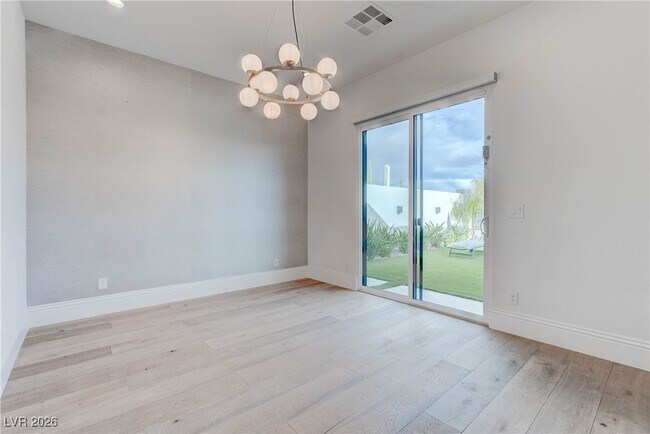 Building Photo - 756 Bruce Moorland St