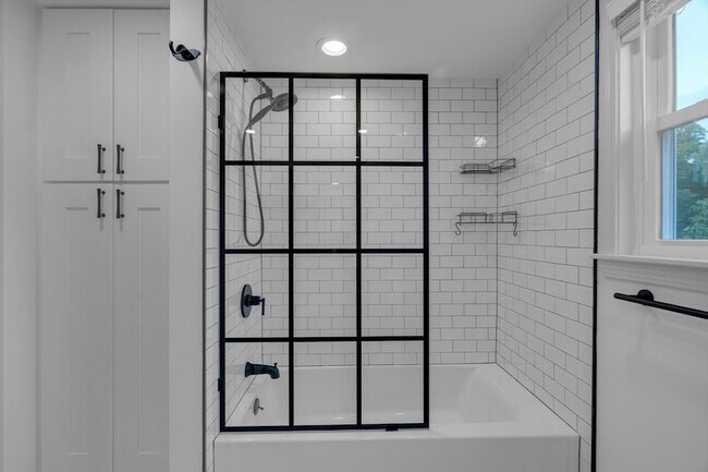 Building Photo - 104 Mishawum Rd