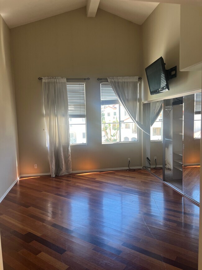 Building Photo - 5500 Torrance Blvd