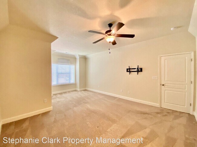 Building Photo - 4 br, 3.5 bath House - 5452 Carbon Court