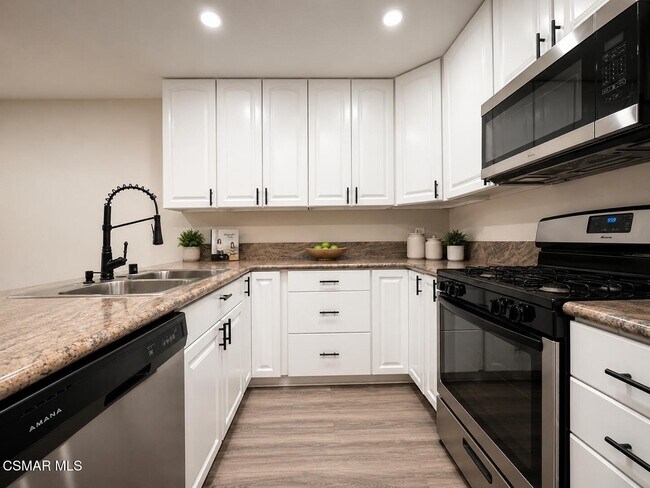 Building Photo - 1137 Bright Glen Cir