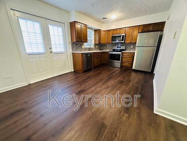 Building Photo - 132 Durwood Rd