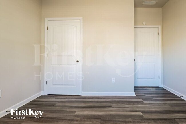 Building Photo - 930 Blind Brook Cir