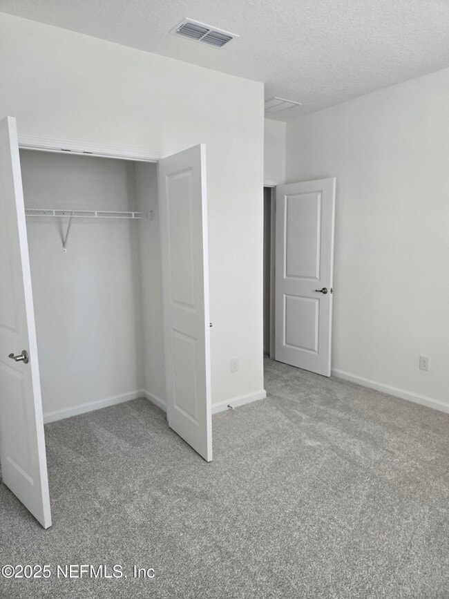 Building Photo - 203 Brandon Lks Dr