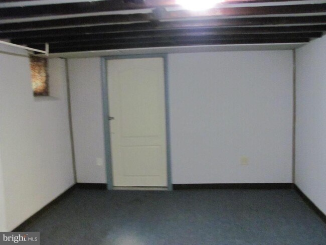 Building Photo - 516 Morgan Ave