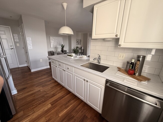 Building Photo - 1308 Clifton St NW