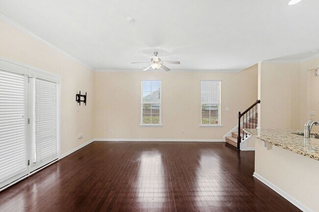 Building Photo - 108 Bella Pl