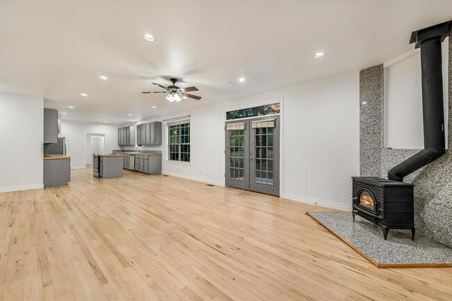 Building Photo - 104 Upolu Ct