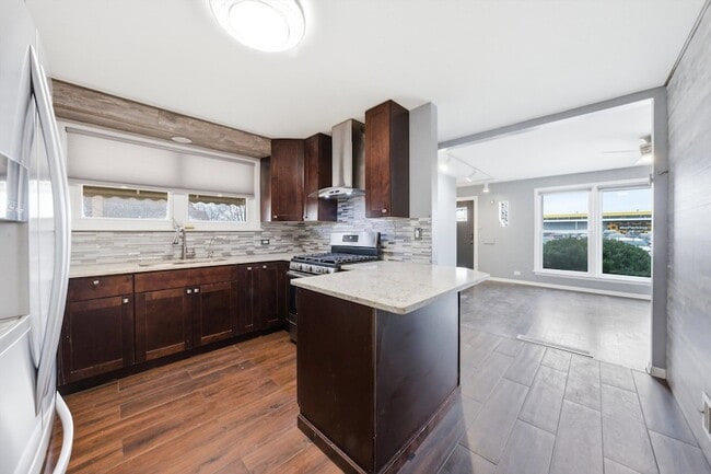 Building Photo - 4605 S Laramie Ave