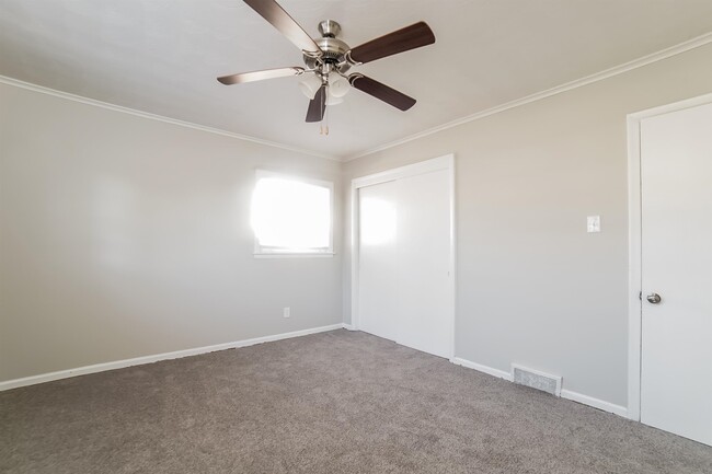 Building Photo - 3714 Bedford Ln