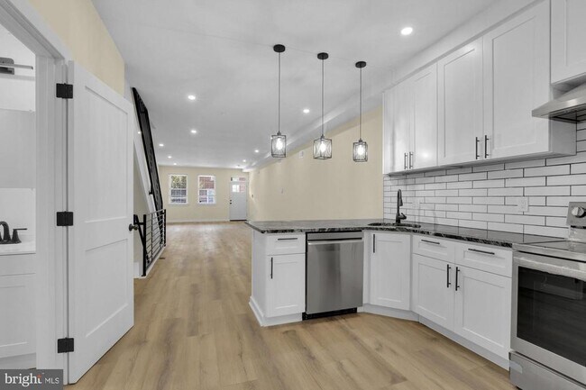 Building Photo - 2670 Braddock St