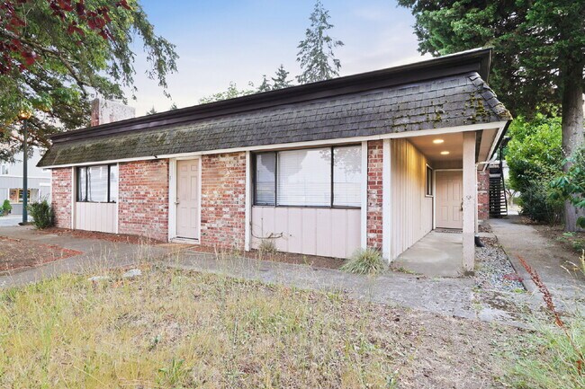 Building Photo - Renton 2 Bedroom in Great Location Available!