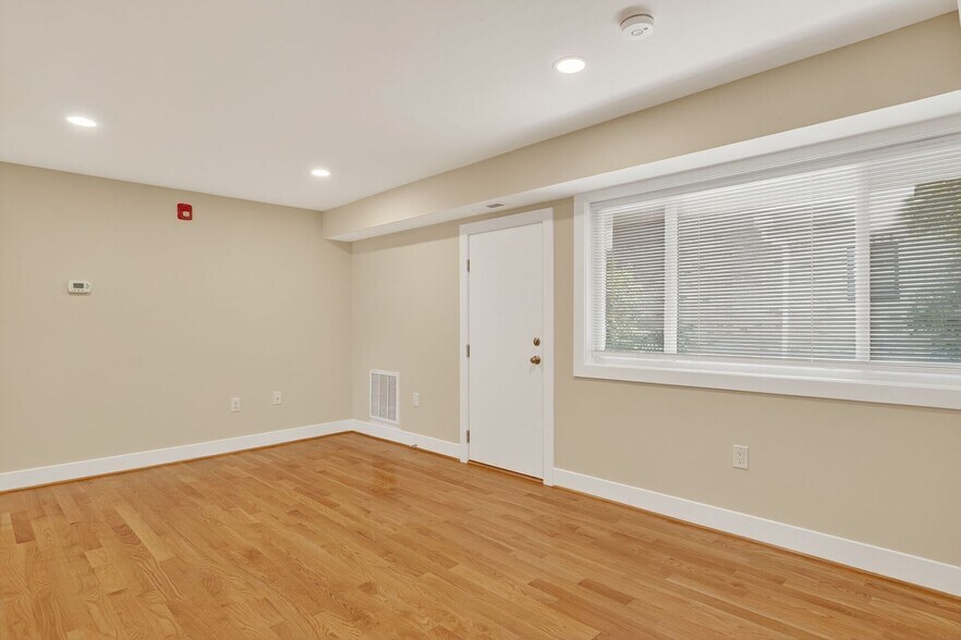 Building Photo - 4438 B St SE